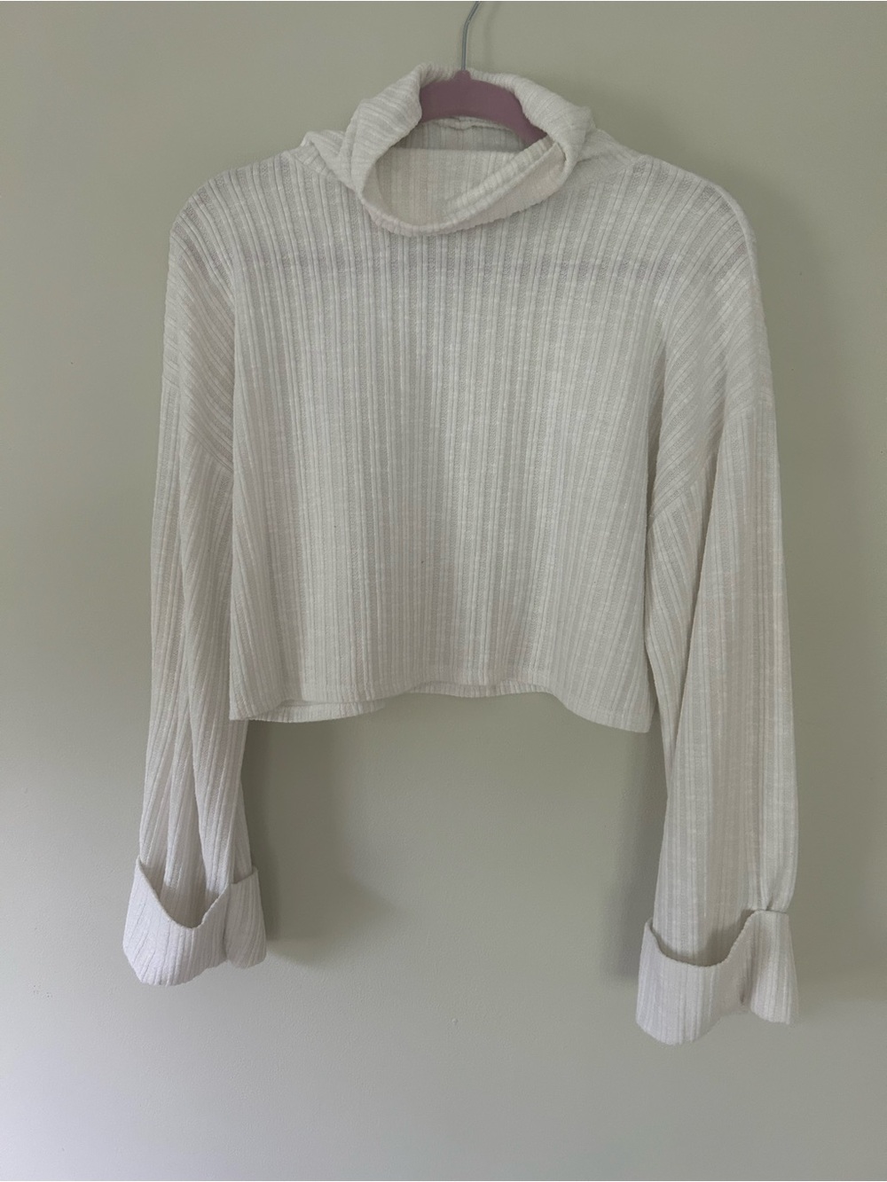 Blue Blush White Ribbed Cropped Long Sleeve turtleneck